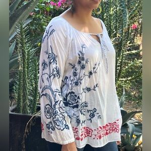 Johnny Was Peasant Top with Floral Details XL